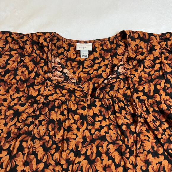 a new day Women's Floral Print Flowy Balloon Sleeve Tie-Front Top Size XS - Picture 3 of 9